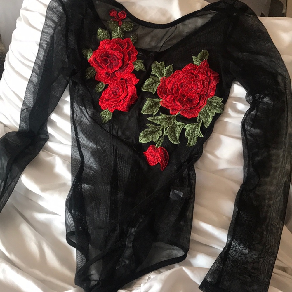 Never worn body suit 🌹